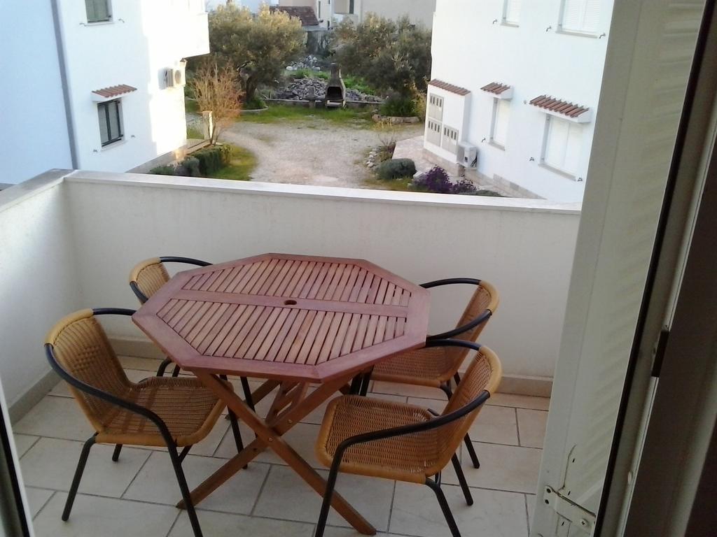 Apartment Kiko Rogoznica  Zimmer foto